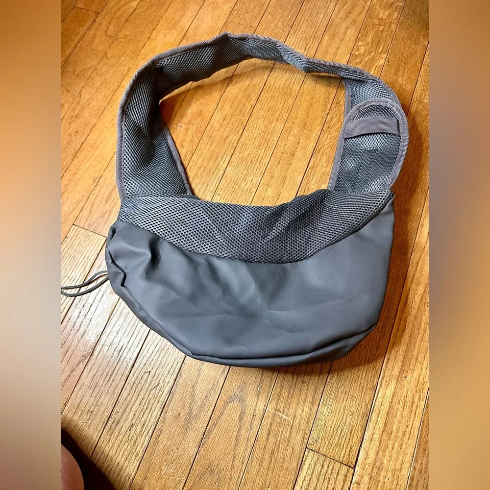Pet Dog Sling Carrier, Breathable Mesh Portable Travel Safe Pet Sling bag